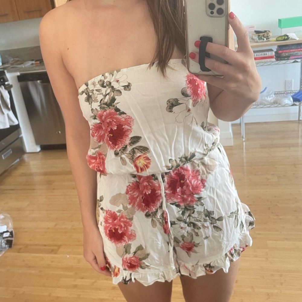 Yumi Kim Glam Squad Romper - Picture 10 of 11